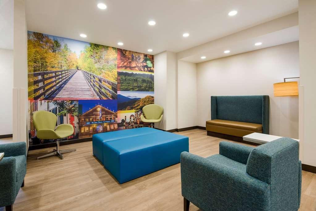 Clarion Pointe 호텔 애빙던 내부 사진